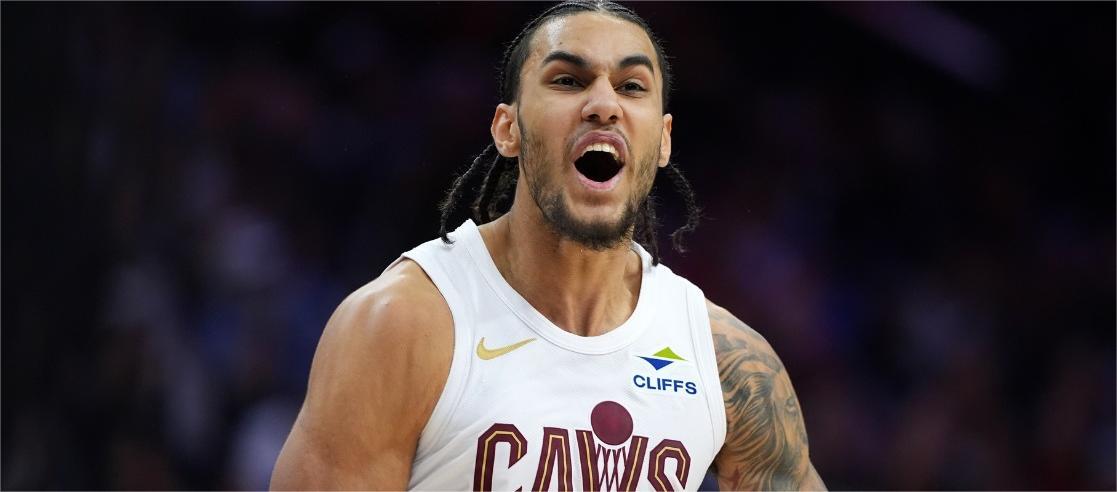 Atkinson elogiou o excelente desempenho de Jalen Tyson tanto no ataque quanto na defesa.