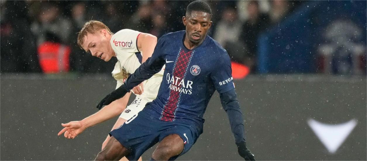 Enrique berharap performa defensif Dembele dapat ditingkatkan lebih lanjut.