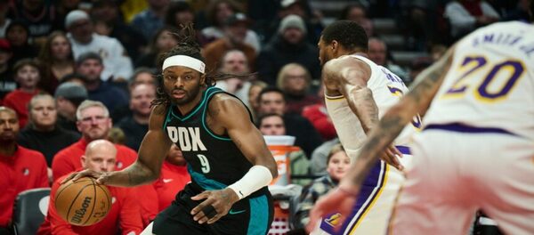 Smart's 25 points weren't enough to save the Trail Blazers from defeat; the Blazers beat the Lakers 132-116.
