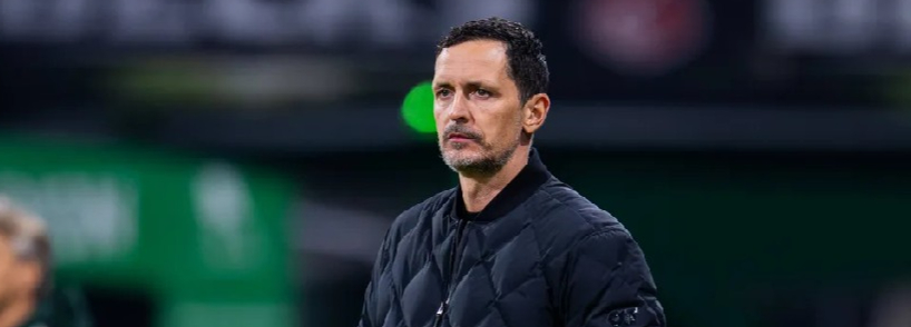 Chính thức: HLV Dino Toppmöller của Eintracht Frankfurt đã chính thức bị sa thải.