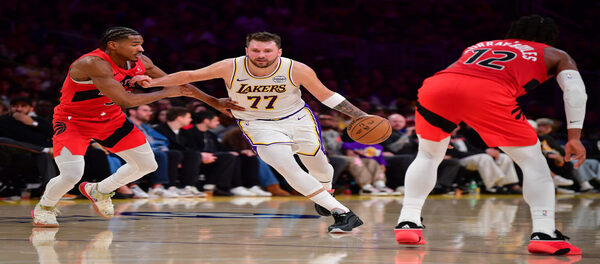 25 poin yang dicetak Doncic mengantarkan Lakers meraih kemenangan comeback 110-93 atas Raptors.