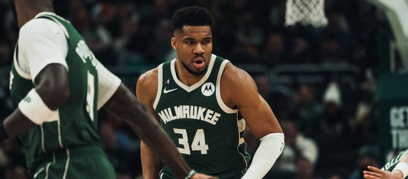 Giannis Antetokounmpo apontou diretamente para o colapso dos Bucks como consequência do estilo de jogo egoísta que destruiu a química da equipe.