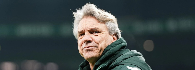 Werder Bremen đã trải qua 10 trận không thắng và huấn luyện viên Horst Steffen chính thức bị sa thải.