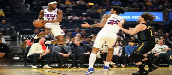 25 điểm của Echcomb đã giúp 76ers tránh khỏi thất bại 113-94 trước Warriors.