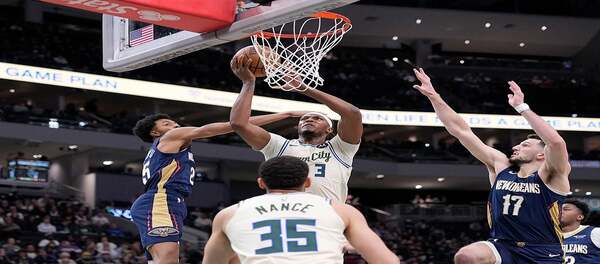 Os 44 pontos de Murphy III não foram suficientes para salvar os Bucks, que derrotaram os Pelicans por uma margem apertada de 141 a 137 na prorrogação.