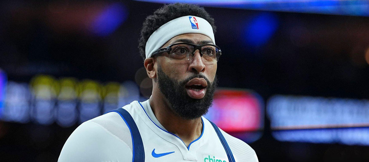 Shams Charania revealed that the Dallas Mavericks have agreed to a massive trade involving 13 players, including Anthony Davis, with the Washington Wizards..