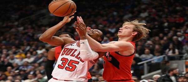 Ingram marcou 33 pontos na vitória dos Raptors sobre os Bulls por 123 a 107.