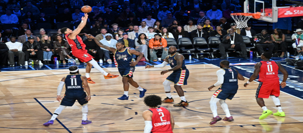 Lemparan penentu kemenangan Fox di detik-detik terakhir memberi Stripes kemenangan tipis 42-40 atas Stars.