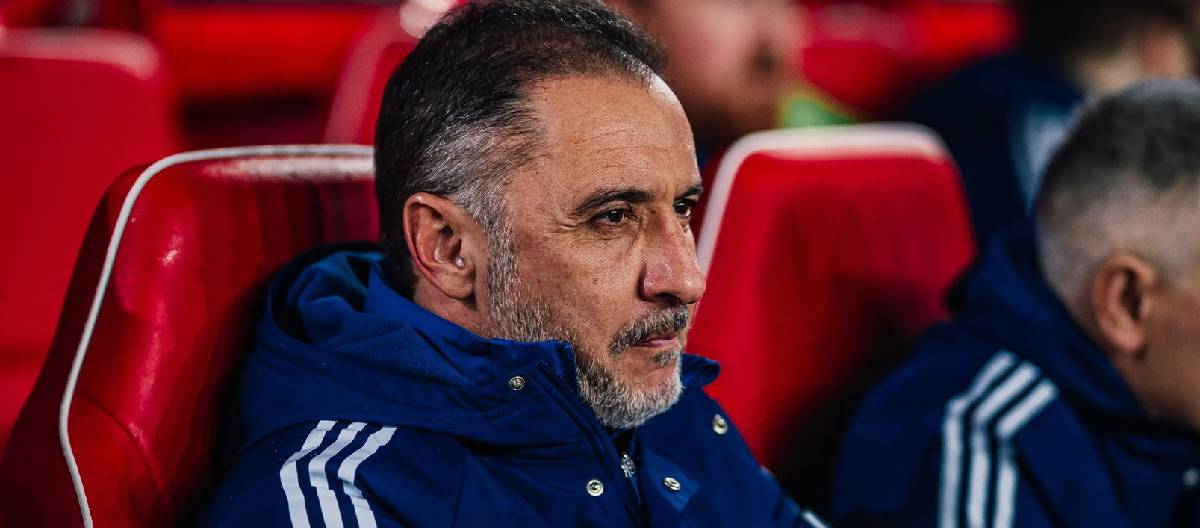 Vitor Pereira enfatizou que manter o moral e a confiança dos jogadores é crucial.