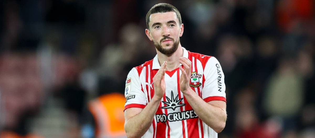 Finn Azaz acredita que a equipe demonstrou o espírito e a determinação necessários ao enfrentar o Norwich City.