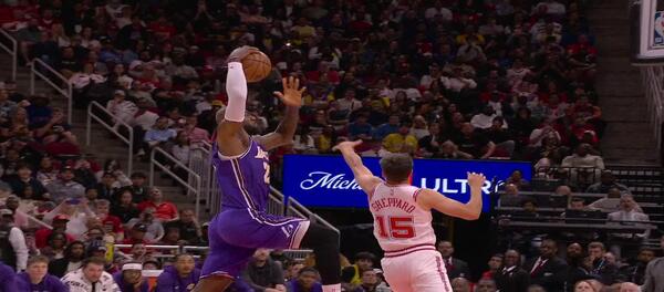 A atuação de Doncic, com 40 pontos, ajudou os Lakers a derrotarem os Rockets por 124 a 116.