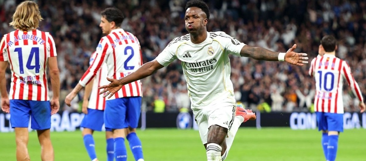 La Liga – Vinicius mencetak dua gol saat Real Madrid mengalahkan Atletico Madrid 3-2 dalam kemenangan dramatis.