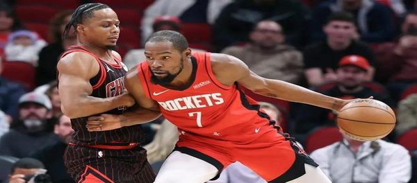 Os 40 pontos de Durant não foram suficientes para evitar a derrota dos Bulls; os Bulls venceram os Rockets por 132 a 124.