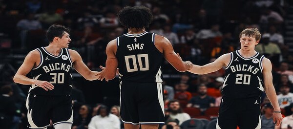 36 poin yang dicetak Dieng tidak cukup untuk mengamankan kemenangan Rockets atas Bucks, yang mengakhiri pertandingan dengan skor 119-113.