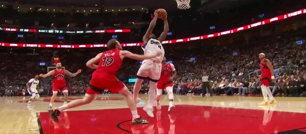 Achiuwa e Rozan combinaram para 56 pontos e os Kings derrotaram os Raptors por 123 a 115.