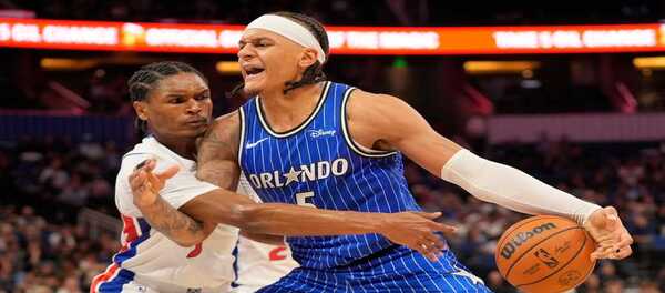 Com 31 pontos de Bencaro e 25 de Bain, o Magic derrotou facilmente o Pistons por 123 a 107.