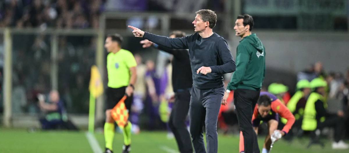 Oliver Glasner: Não vamos nos concentrar na classificação por pontos, mas sim no nosso próprio estilo de jogo.