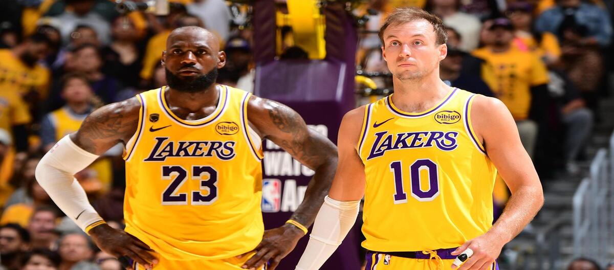 Kennard's 27 points shone throughout the game as the Lakers defeated the Rockets 107-98.