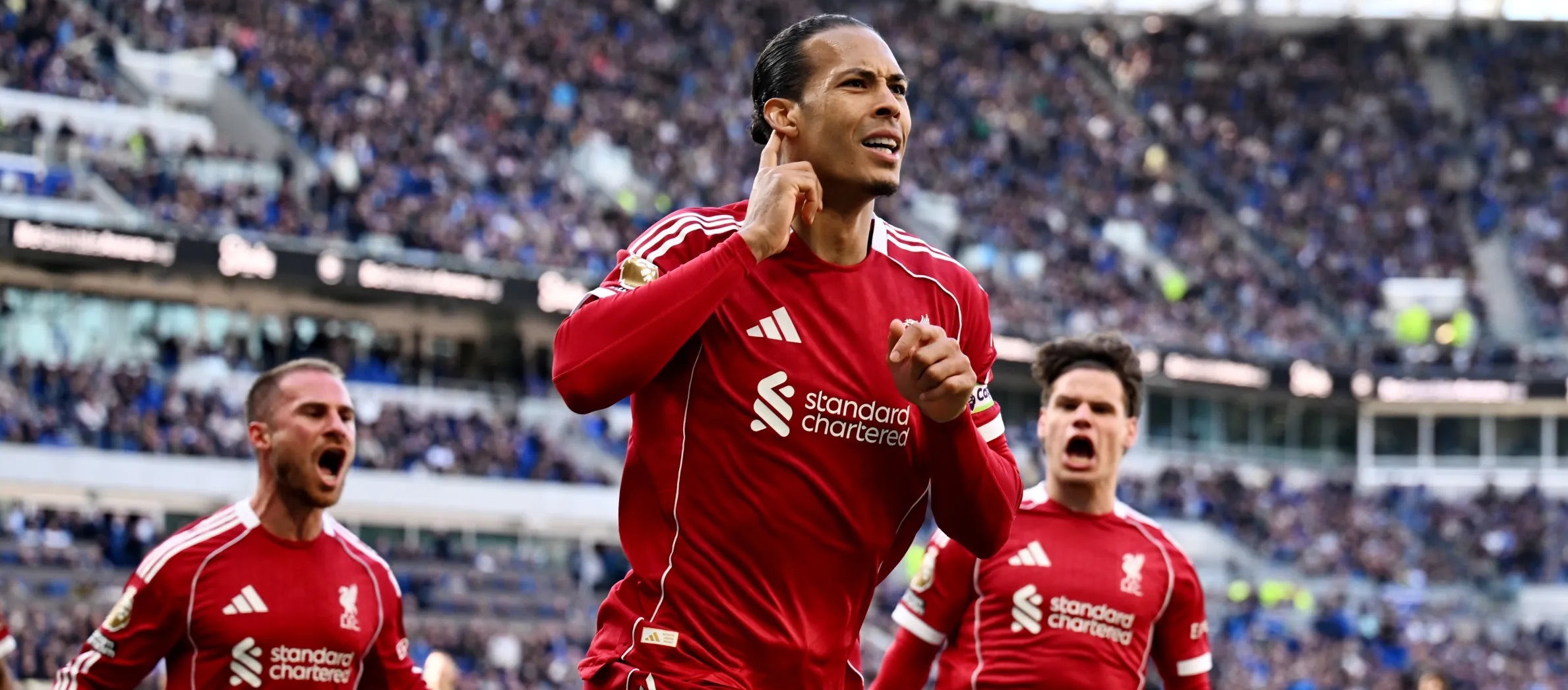 Liga Primer – Virgil van Dijk mencetak gol kemenangan untuk Liverpool mengalahkan Everton 2-1