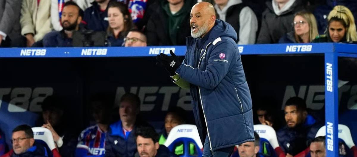 Nuno hết lời khen ngợi hàng phòng ngự kiên cường của West Ham United và cảm ơn người hâm mộ đã đến cổ vũ đội bóng.