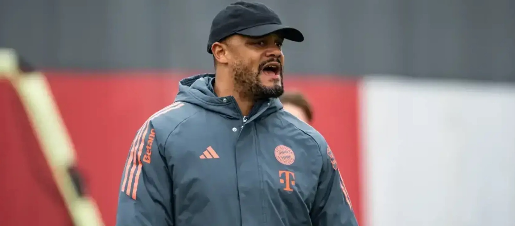 Kompany mong chờ Bayern tiến vào chung kết Cúp Quốc gia Đức, với hy vọng được đối đầu với Leverkusen.