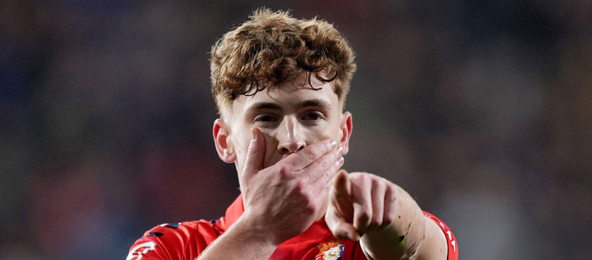 Barcelona e Real Madrid acompanham de perto o extremo do Osasuna, Víctor Muñoz.