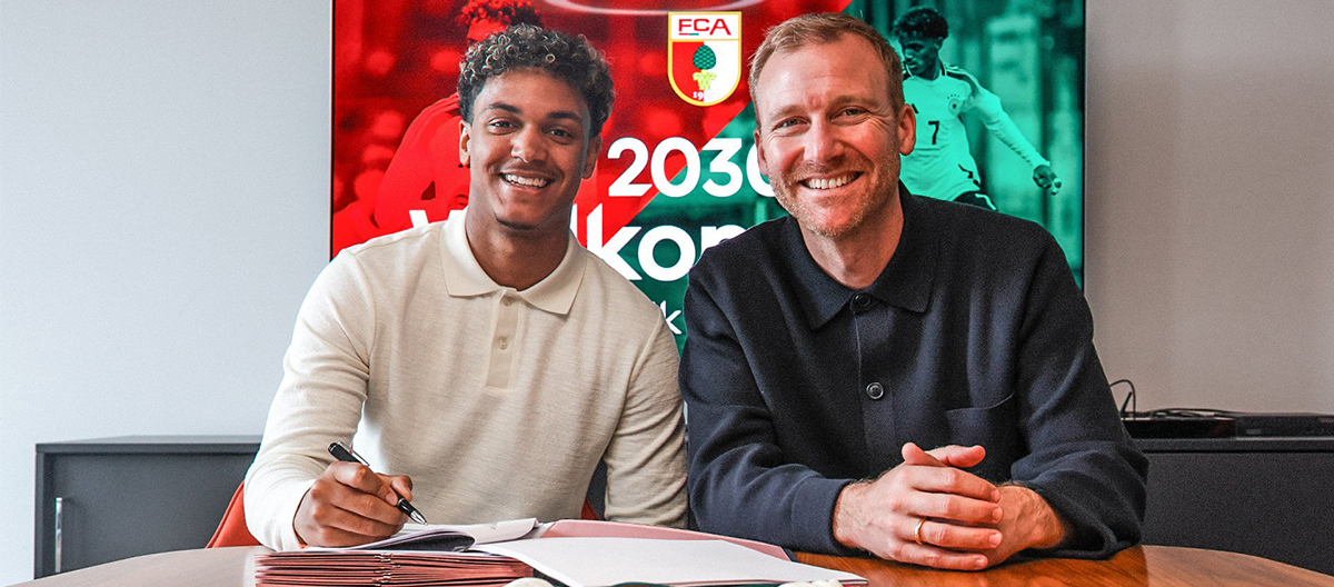 Augsburg have officially announced the signing of RB Leipzig attacker Sákar on a free transfer this summer, with a four-year contract. 