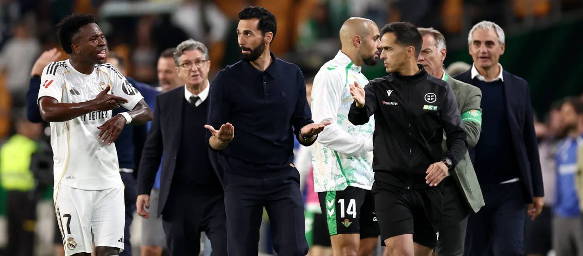 Real Madrid phải chịu thất bại cay đắng khi đánh mất lợi thế dẫn trước; huấn luyện viên Arbeloa không hài lòng với quyết định của trọng tài.