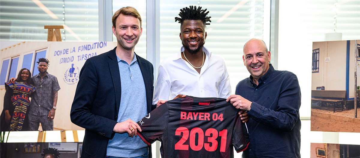 Bayer Leverkusen telah memperpanjang kontrak bek tengah berusia 27 tahun, Tapsoba, selama tiga tahun, hingga Juni 2031.