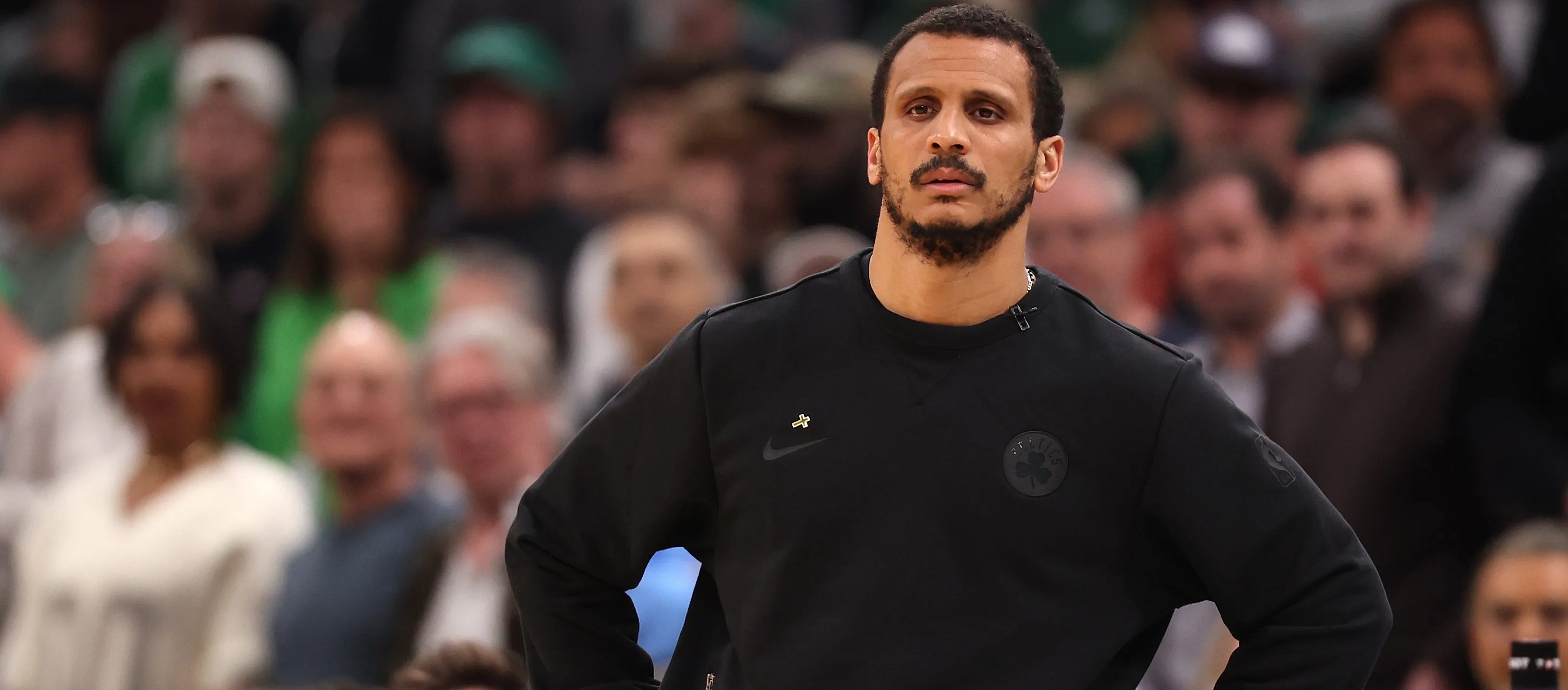 The Celtics lost to the 76ers again. Joe Mazra: We must find different ways to deal with their defensive strategies.