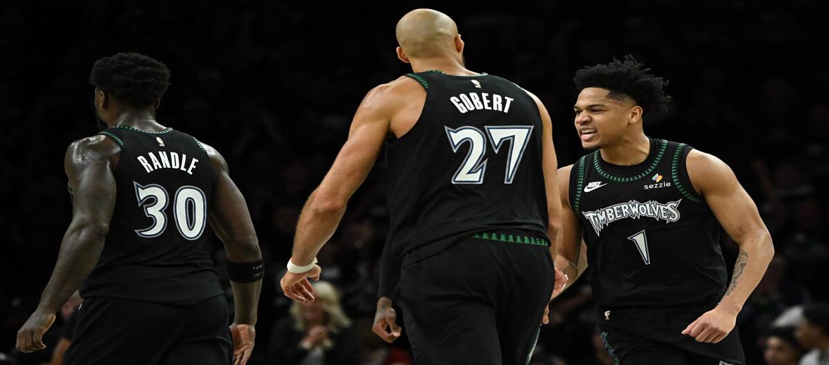 Os 32 pontos de McDaniels brilharam durante toda a partida, na qual os Timberwolves derrotaram os Nuggets por 110 a 98.