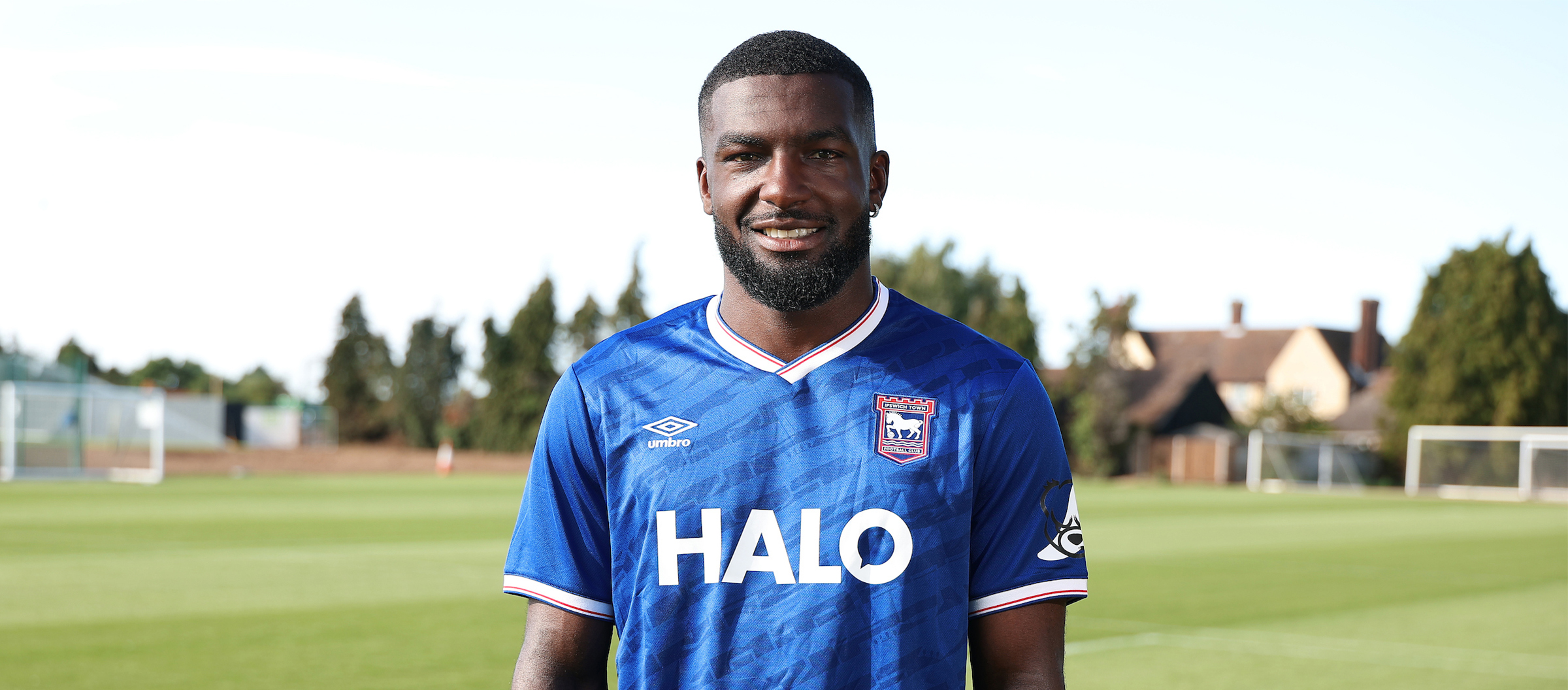 Ipswich Town secara resmi telah membeli pemain pinjaman Reims, Kipre, dan menandatanganinya kontrak hingga tahun 2028.