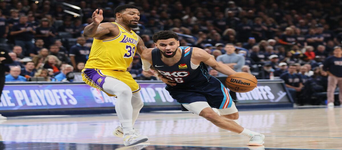 Ajay Mitchell tỏa sáng trong vòng play-off khi Thunder dễ dàng đánh bại Lakers.