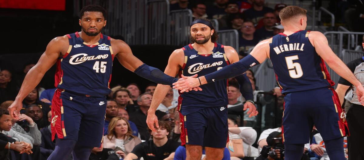Mitchell ghi được 43 điểm, giúp Cavaliers đánh bại Pistons với tỷ số 112-103.