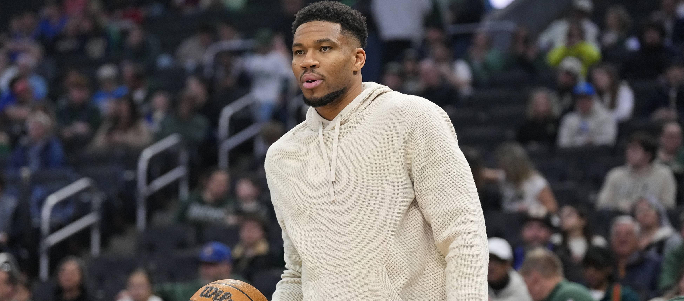 Shams: Os Bucks estão começando a ouvir propostas de troca por Giannis Antetokounmpo.
