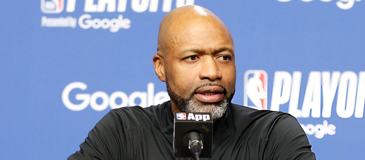 New Orleans Pelicans secara resmi menunjuk Jamahl Mosley sebagai pelatih kepala baru mereka.
