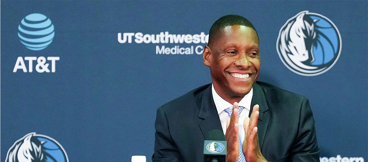 Repórter americano: O assistente técnico dos Spurs, Sweeney, é um dos alvos na busca por um novo treinador principal dos Mavericks, com Schyer e Nori também na lista.