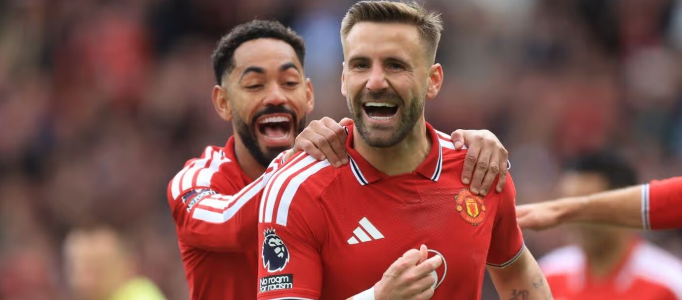 Luke Shaw, sem saber bem como comemorar, disse que marcar em casa foi uma sensação muito especial.
