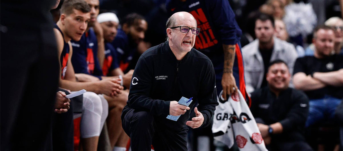 A busca dos Trail Blazers por um novo treinador principal se reduziu a três candidatos: Jeff Van Gundy, Norrie e Splitter.
