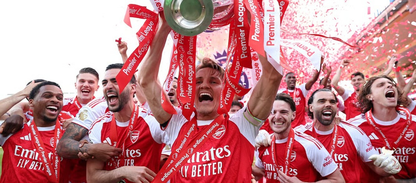 Premier League – Arsenal 2-1 Crystal Palace conquista o troféu da Liga dos Campeões