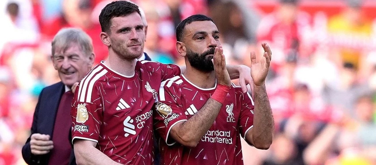 Ông Jones bày tỏ lòng biết ơn đối với Salah và Robertson vì sự chăm sóc và hỗ trợ liên tục của họ.