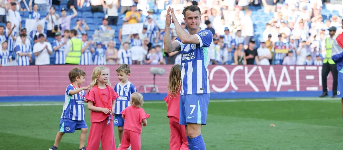 O meio-campista do Brighton, Solly March, deixará a equipe quando seu contrato expirar em junho.