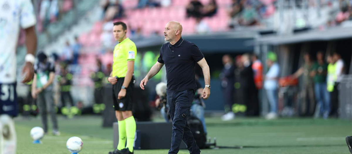 Resmi: Bologna berpisah dengan manajer berusia 48 tahun, Italiano.