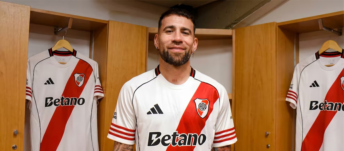 Official: Argentine international Nicolás Otamendi joins River Plate on a free transfer, signing a contract until December 2027.