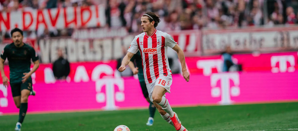 O Colônia anunciou oficialmente a compra do contrato do atacante Kaminski, do Wolfsburg, e assinou com ele um contrato até 2029.