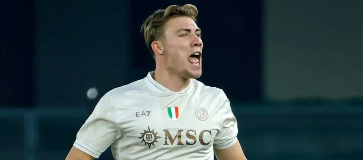 Rasmus Hoylen đã chính thức được thanh lý hợp đồng và gia nhập Napoli.