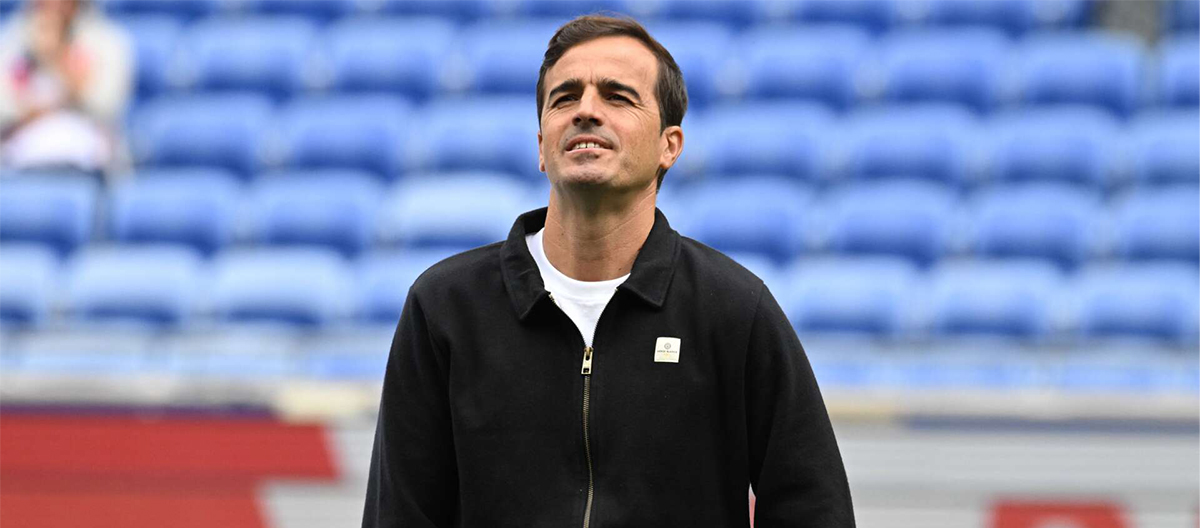 O ex-técnico do Toulouse, Carles Martinez, assumiu oficialmente o comando do Bayer Leverkusen, com contrato até 2028.