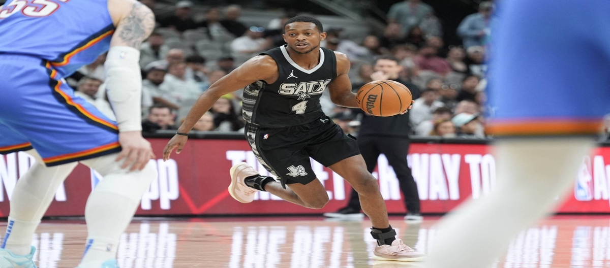 O arremesso crucial de média distância de Fox selou a vitória para os Spurs, deixando a série em 1 a 2.