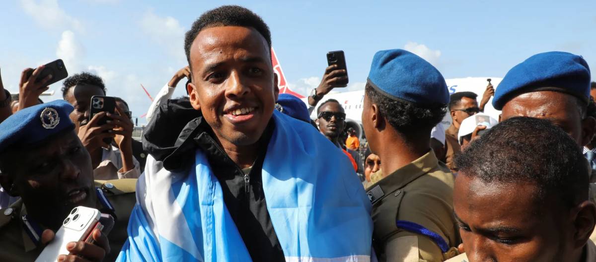 Árbitro somali tem visto negado pelos Estados Unidos e será designado para apitar a Supercopa da UEFA.