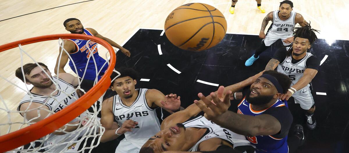 Os Spurs perderam a chance de conquistar o campeonato da NBA, sendo derrotados pelos Knicks por 4 a 1 nas finais.